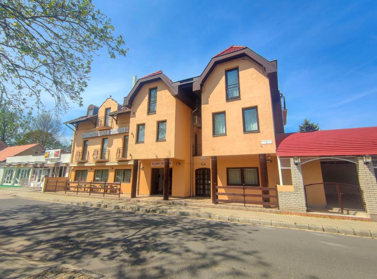 Viktória Panzió Zamárdi Hotel Exterior foto